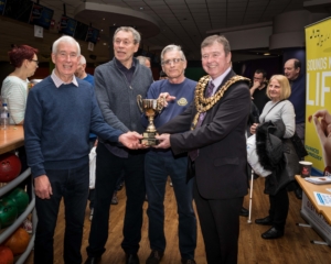 Bowling-Mayor-with-the-winners