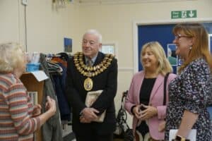 Read more about the article Mayoral visit to Walthew House