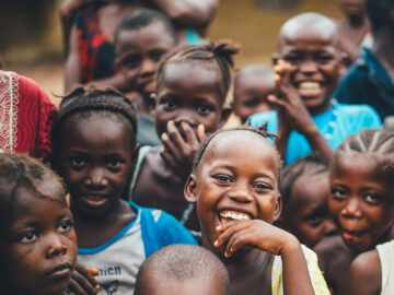 Smiling African children in a group.